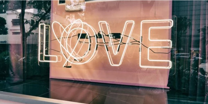 10 Great Valentine’s Day Gifts For Women